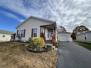 8 Perrys Ln, Manahawkin, NJ 08050