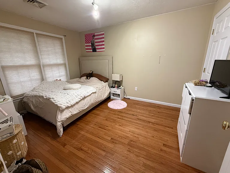 Knowlton Cir — Photo 12