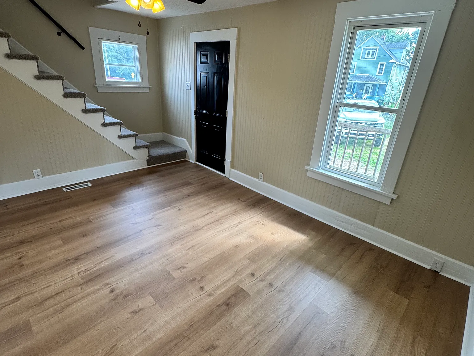 2 bed, 650 sqft, $850 — Photo 2
