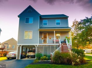 101 Mariners Point Dr, Middle River, MD 21220