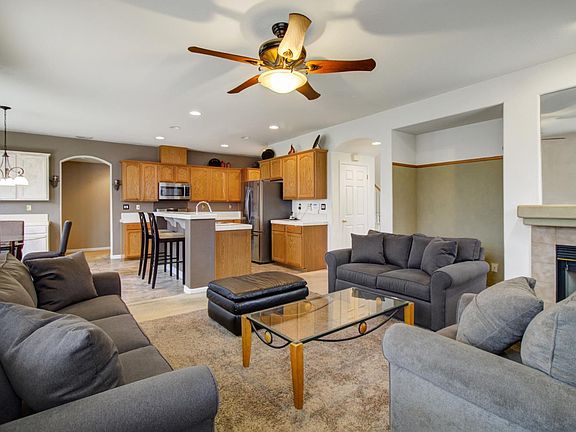 3rd image of 121 Alcantar Cir