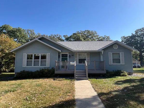 525 Grove St SW, Hutchinson, MN 55350