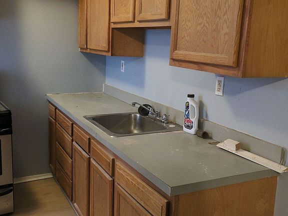 3rd image of 1219 B St #1