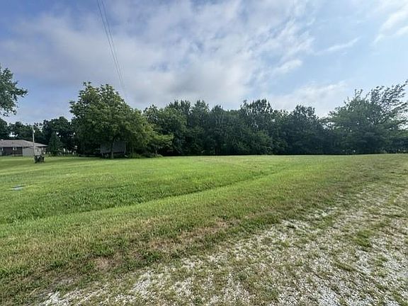 3rd image of 2920 Wayside Ct