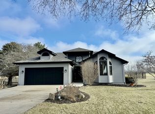 3 Deer Park Ln, Oglesby, IL 61348