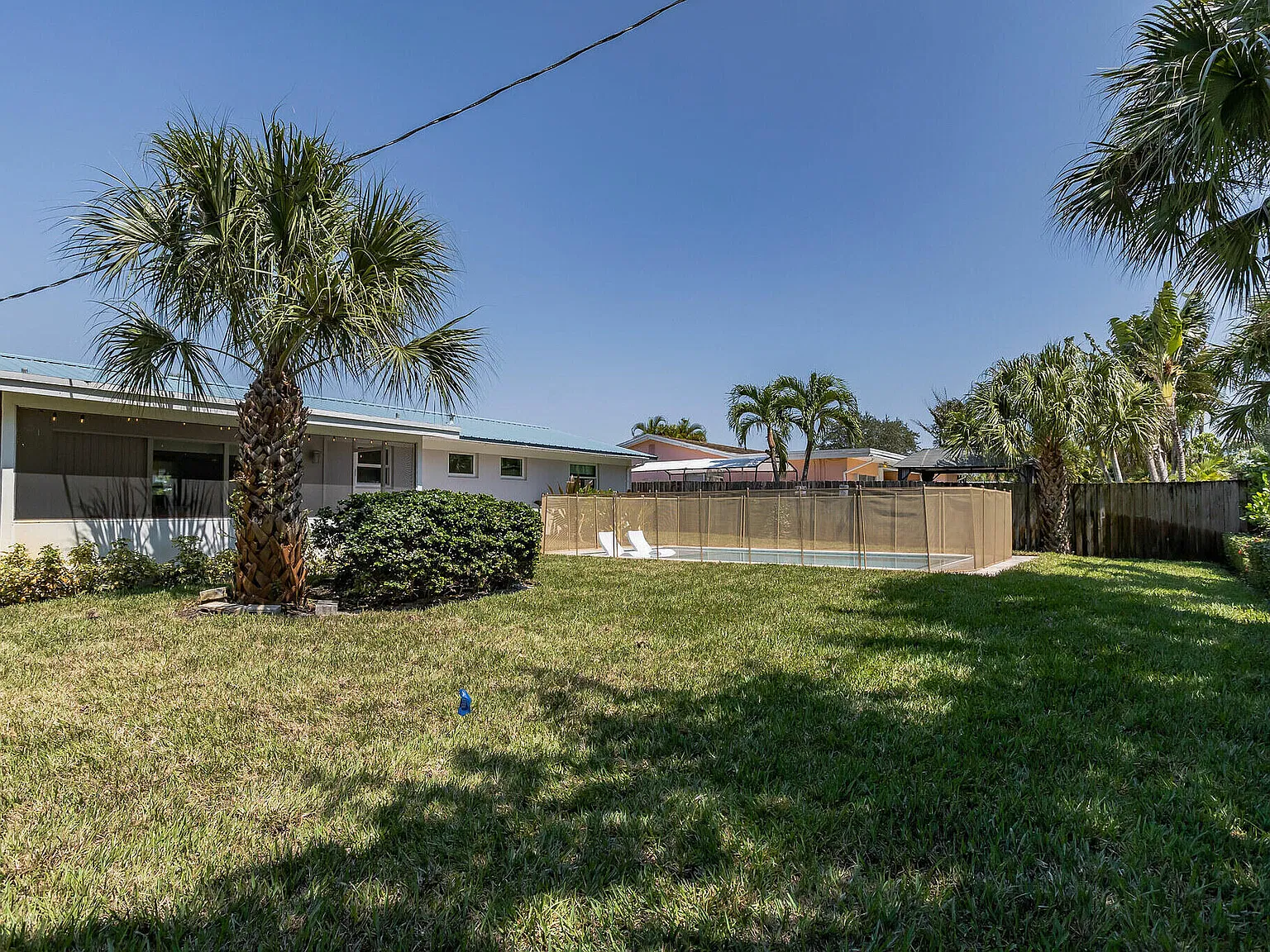 3 bed, 2.0 bath, 1215 sqft, $7,500 — Photo 4