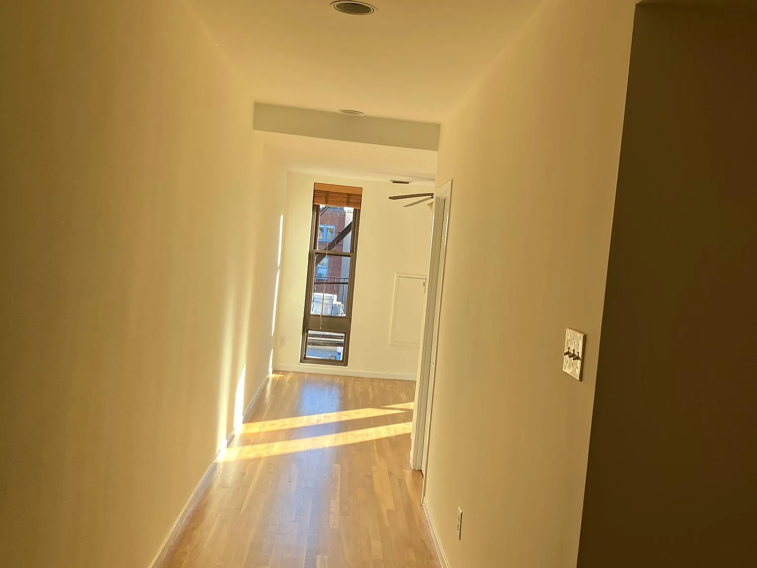 2 bed, 1.5 bath, 1115 sqft, $3,900 — Photo 4