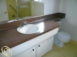 22812 Longacre St, Farmington Hills, MI 48335