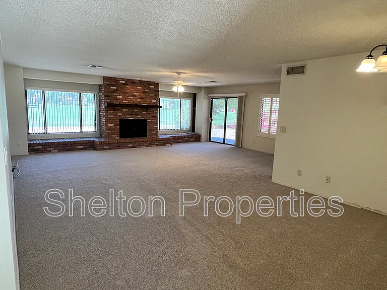 18942 N 96th Ln — Photo 6