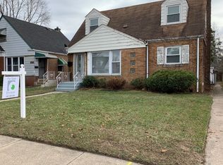 31 164th Pl, Calumet City, IL 60409