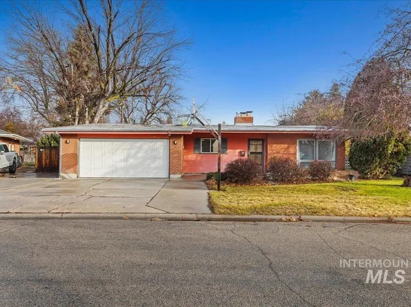 5922 W Poplar Dr, Boise, ID 83704