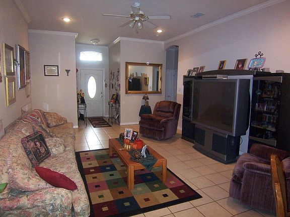 5th image of 3207 Zoe Ave