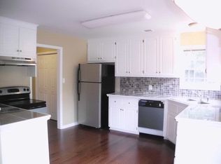 220 Jasmine Dr, Hull, GA 30646