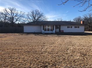 2401 E 18th St, Ada, OK 74820