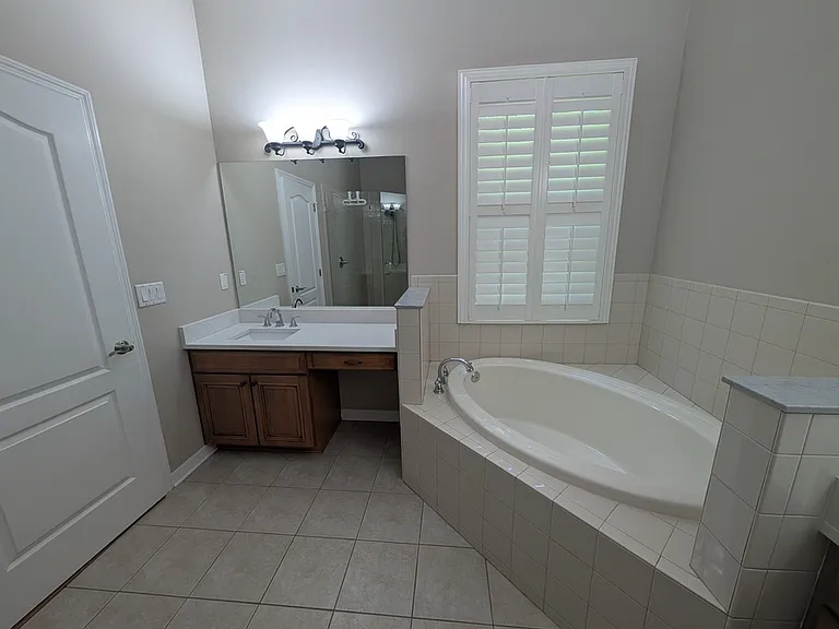 7730 Crescent Palm Dr — Photo 24