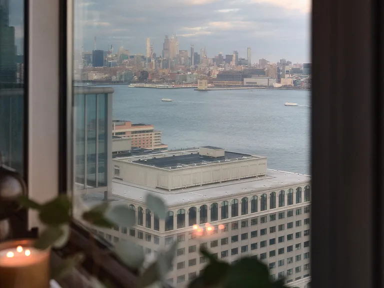 Liberty Towers — Photo 50