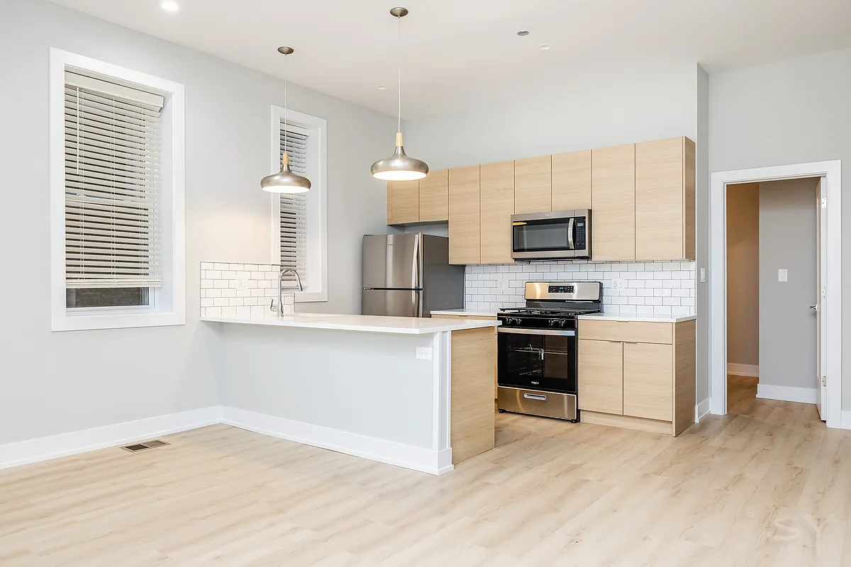 Building Photo - 4543 S Saint Lawrence Ave #3R