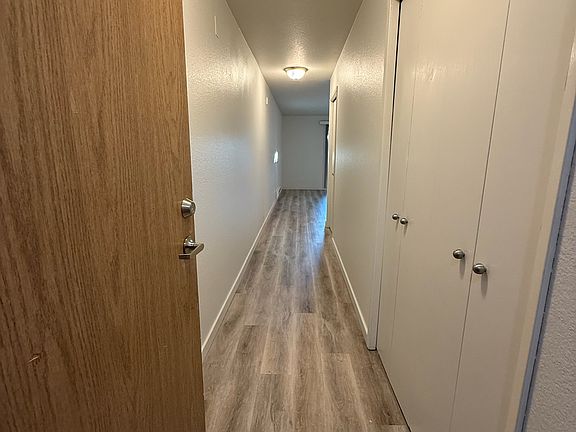 Entering unit