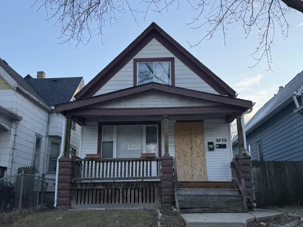 2436 N 16th STREET, Milwaukee, WI 53206