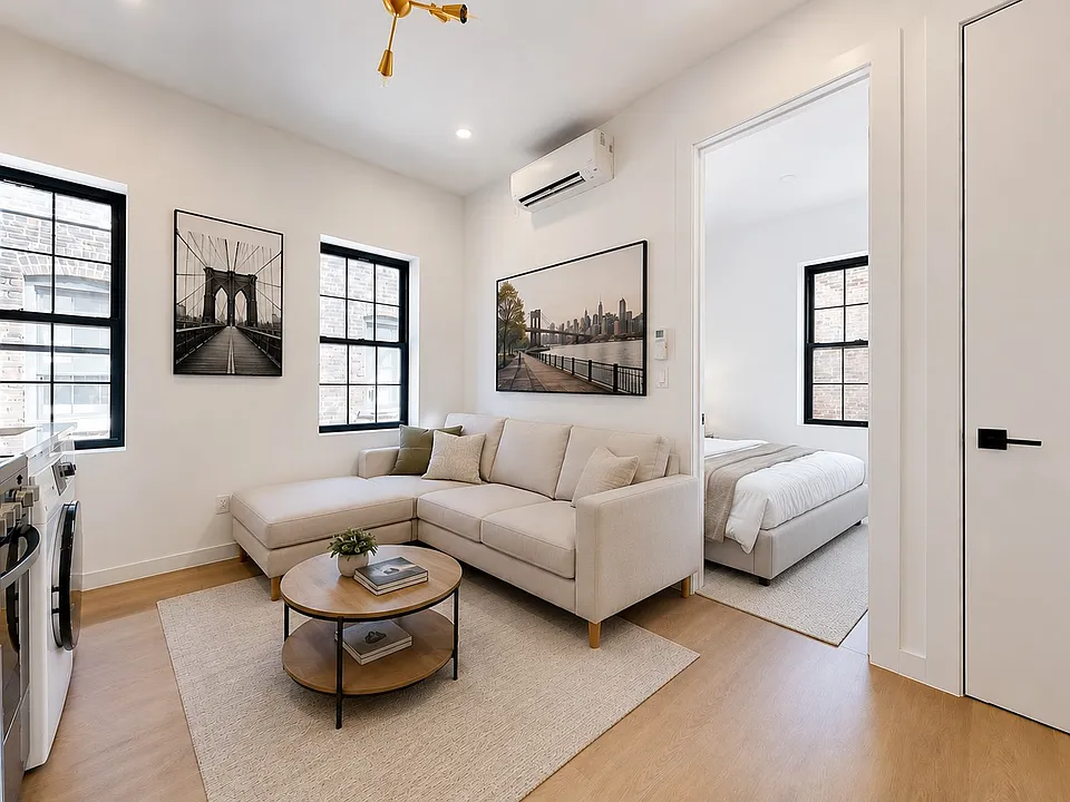 21 Columbia Pl #4B