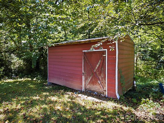 5th image of 1839 Drexel Rd