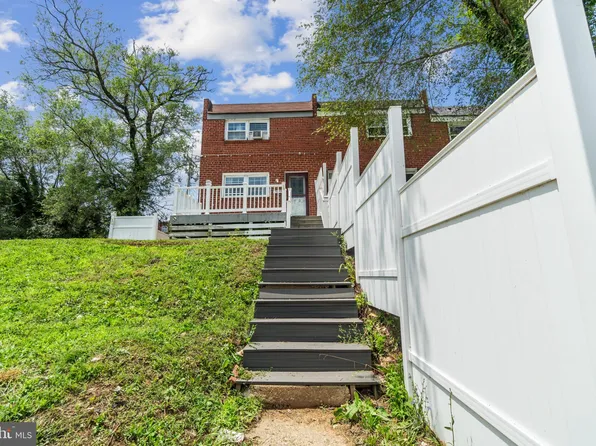 3826 W Bay Ave, Baltimore, MD 21225