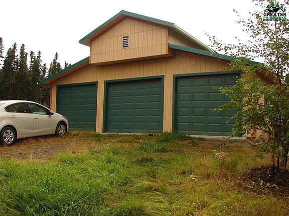 2nd image of 2890 McCall St