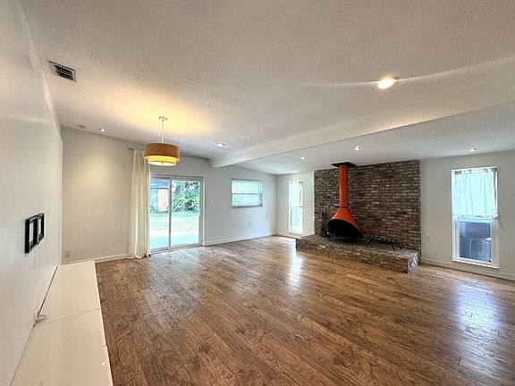 3rd image of 3333 Lila Dr