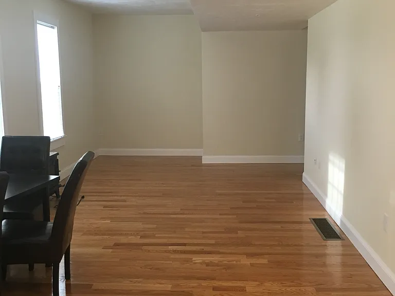 73 Varney St #73 — Photo 3