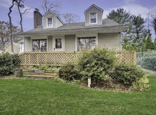 7 Ruckle Ave, Farmingdale, NJ 07727