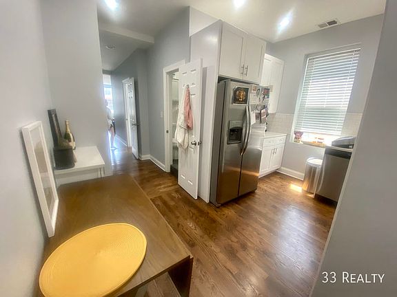 2nd image of 1806 N Paulina St #2F