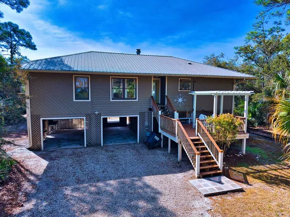 848 E Pine Ave, Eastpoint, FL 32328