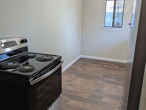3rd image of 2158 Branstetter Ln