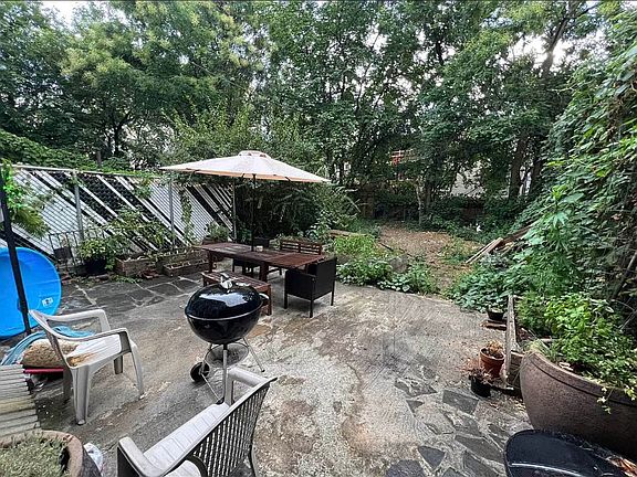 3rd image of 178 Meserole St APT 3L