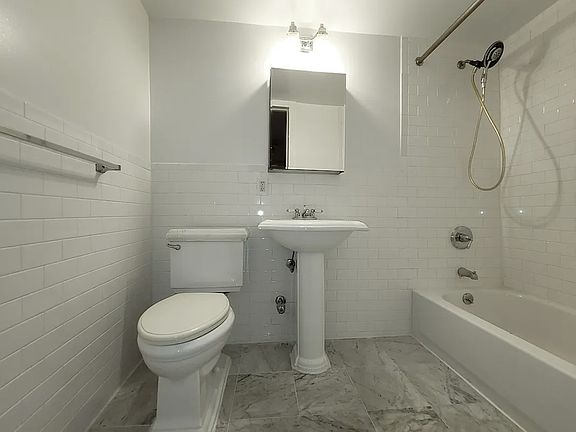 5th image of 242 E 75th St APT 1A