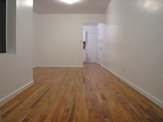 Rented by Concept Real Estate Group | media 16