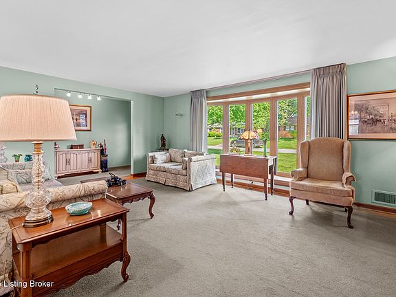 5th image of 1914 Meadowcreek Dr