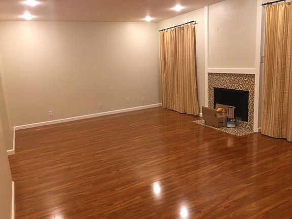 3rd image of 130 Barneson Ave APT 9
