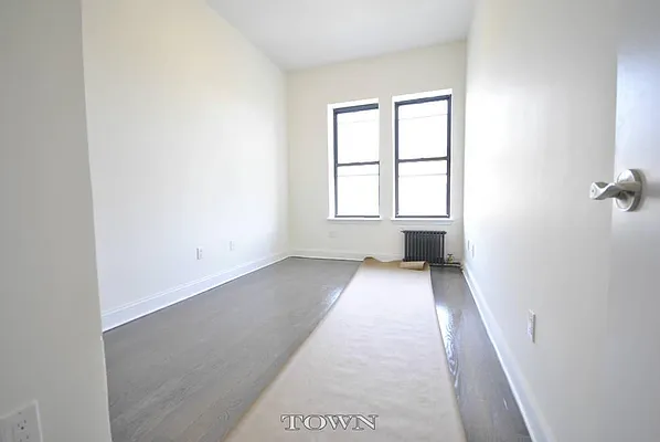 Rented by Town Residential | media 9