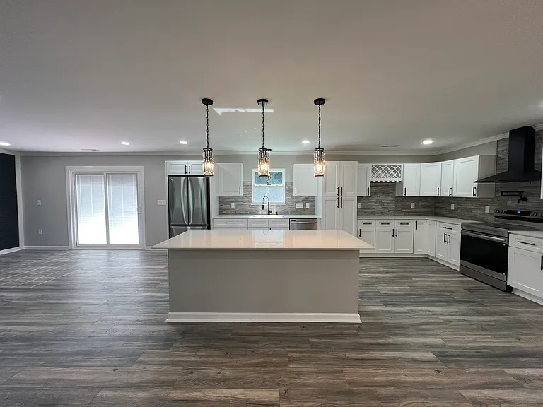 11405 Cresthill Dr — Photo 4