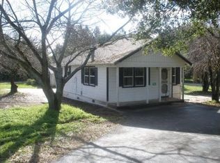 7044 Baker Ln, Sebastopol, CA 95472