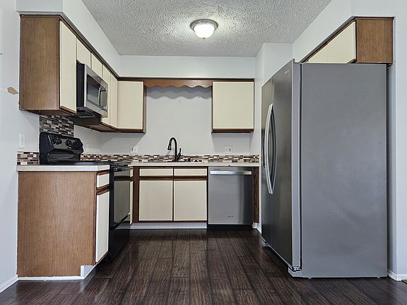 4th image of 7207 S 149th Cir