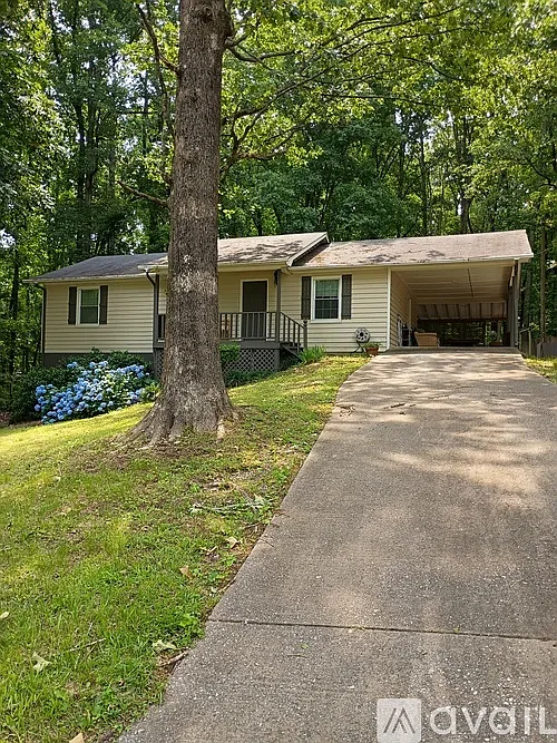 4 bed, 1400 sqft, $1,950 — Photo 2