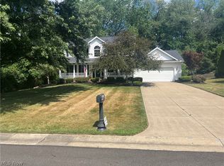 3422 Falcon Chase St NW, Uniontown, OH 44685