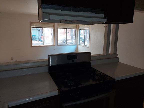 3rd image of 3598 Spruce Ave #A