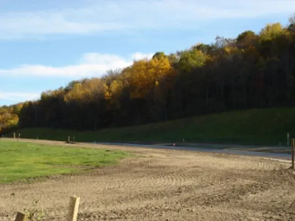 135 Falcon Crst, Black Earth, WI 53515