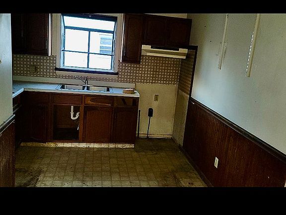 3rd image of 851 Pasadena Ave