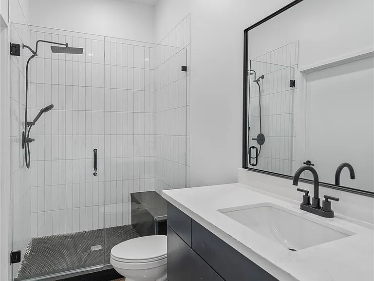 3401 Louisiana St #202 — Photo 4