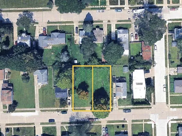19025 Connecticut St, Roseville, MI 48066