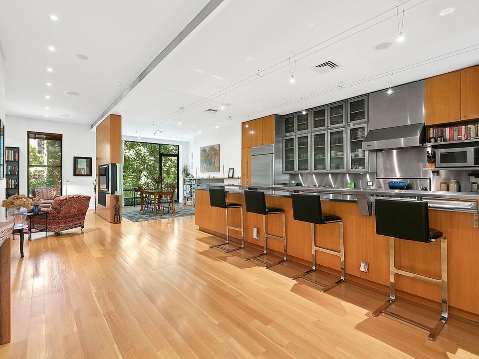 1st image of 497 Manhattan Ave APT 1